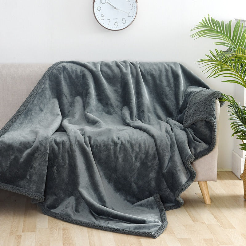 Waterproof blanket thickened dog blanket